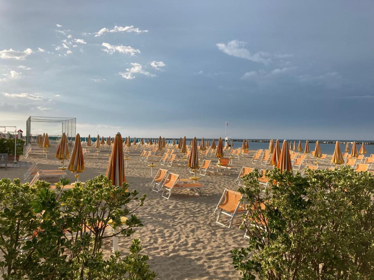 Santa Barbara Hotel & Apartments Bellaria-Igea Marina Exterior foto